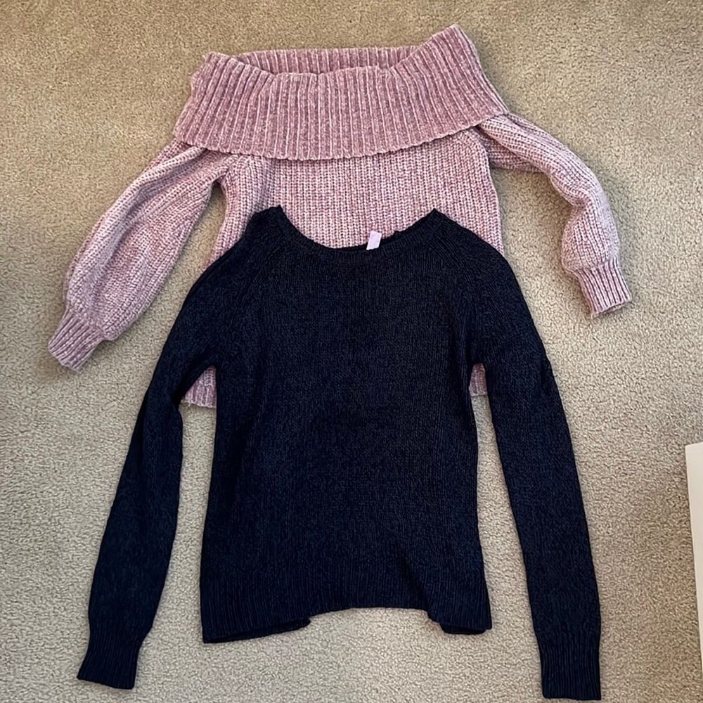 Francesca’s Sweater Bundle of 2, Size Sm
